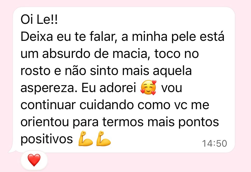 Mensagem de paciente relatando que a pele ficou muito mais macia após o tratamento
