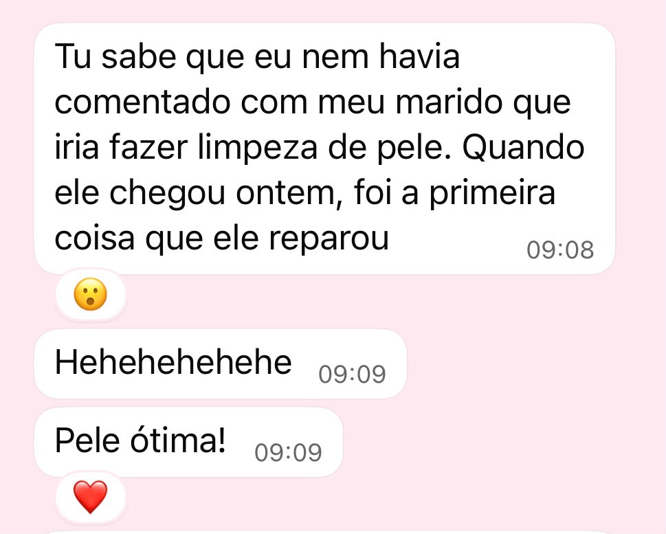Mensagem de paciente contando que o marido percebeu a melhora da pele