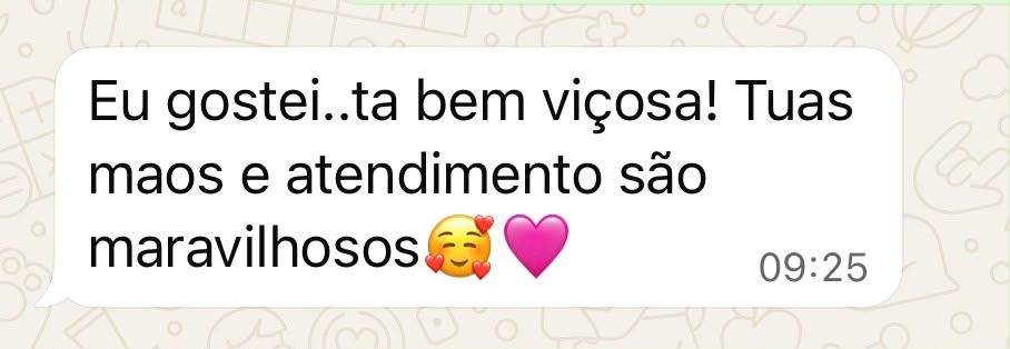 Mensagem de paciente elogiando o atendimento e as mãos da profissional